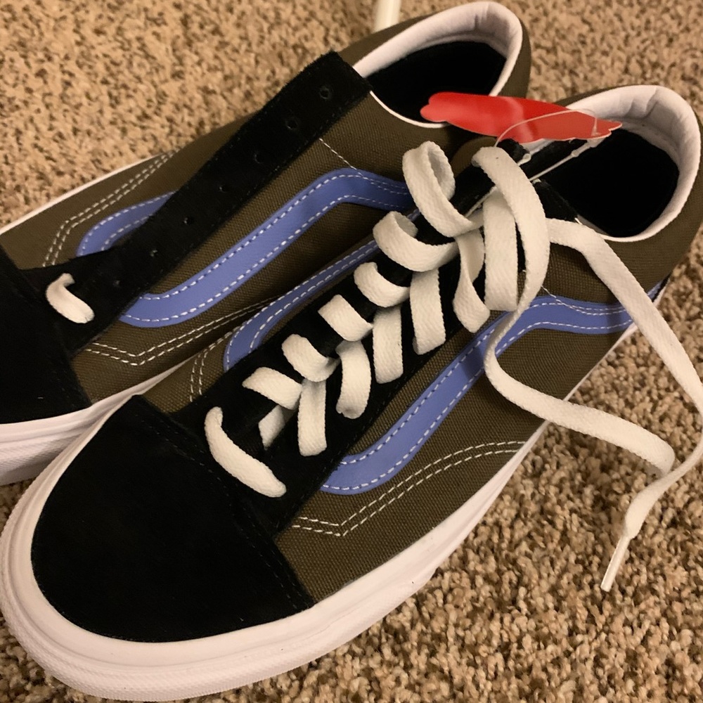 VANS brand new size 8.5 MENS
